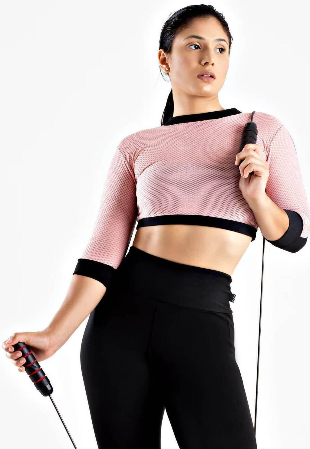 Conjunto Feminino Fitness Cropped e Calça Legging Preta Detalhe Em Tela Rosa