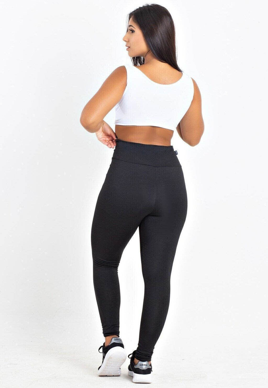 Conjunto Feminino Fitness Cropped Branco e Calça Legging Preta Cadarço Falso