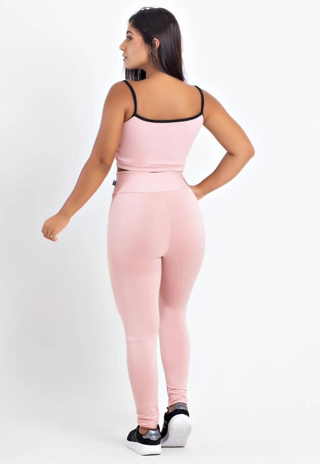 Conjunto Fitness Feminino Cropped Alcinha Rosa Detalhe Faixa Preta + Calça Legging Cintura Alta Rosa Detalhe Faixa Preta