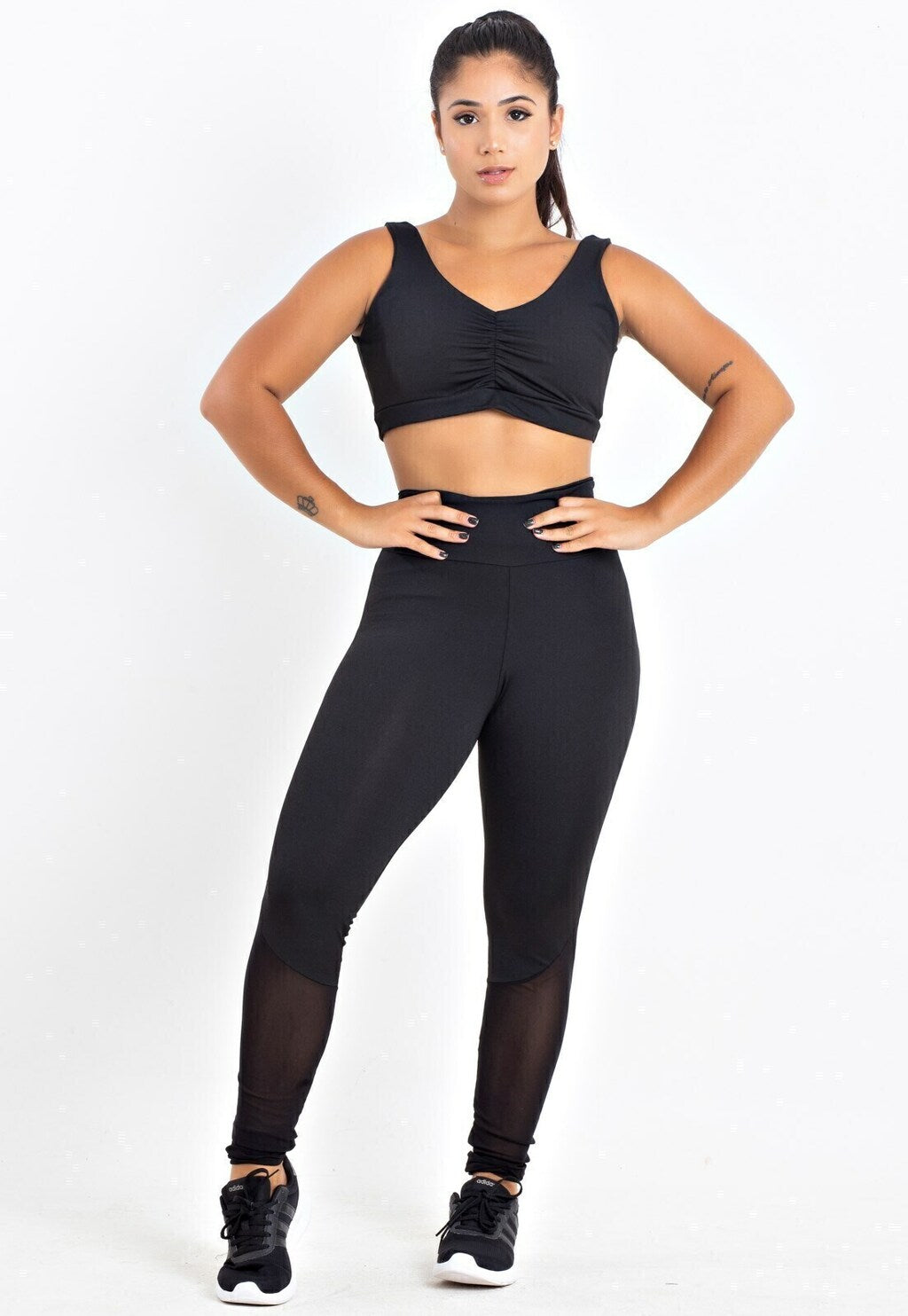 Conjunto Feminino Fitness Cropped Preto e Calça Legging Preta Tela Transaparente